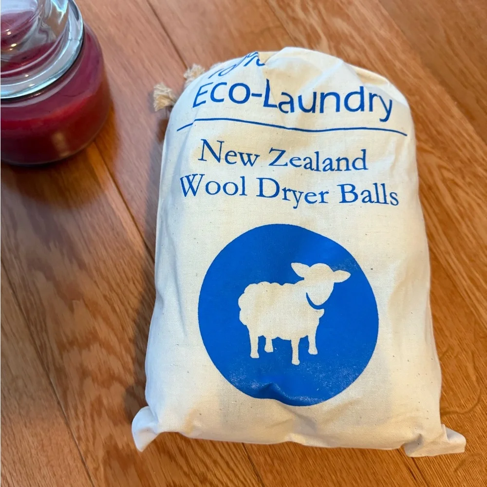 NWT New Zealand 100% Wool Dryer Balls 6 Pack